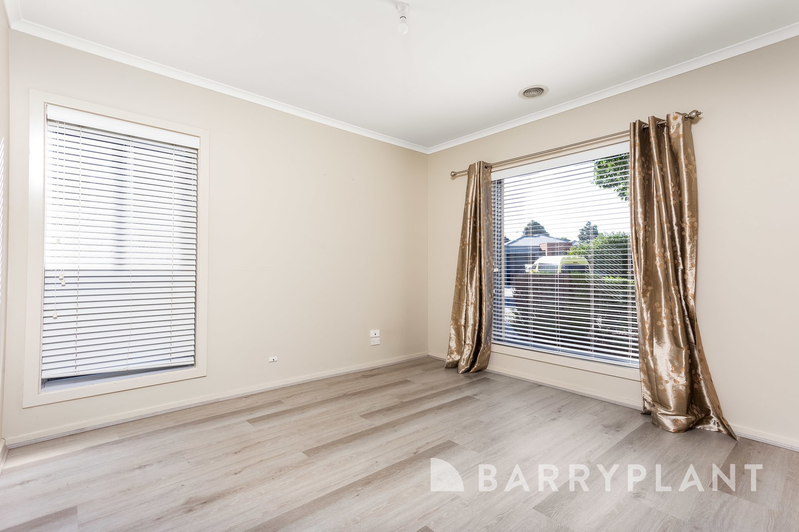 18/39 Astley Crescent, Point Cook, VIC 3030, Point Cook - Thumbnail 2