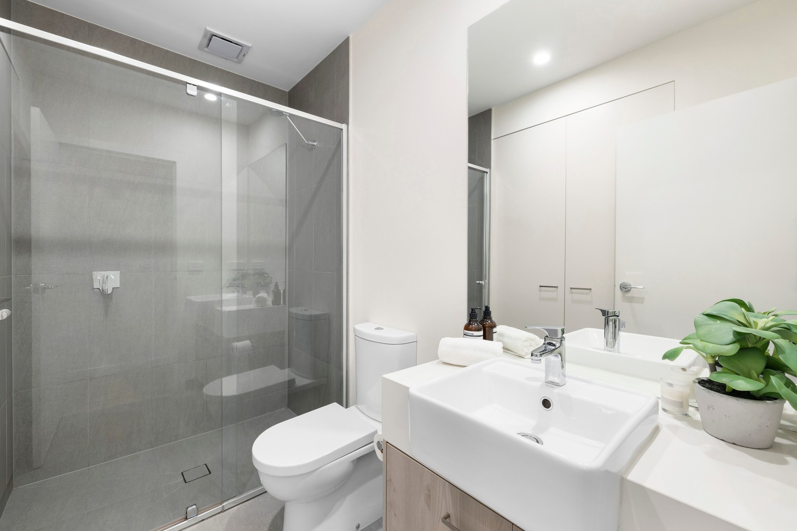 18/47 Waterhaven Boulevard, Point Cook, VIC 3030, Point Cook - Thumbnail 3