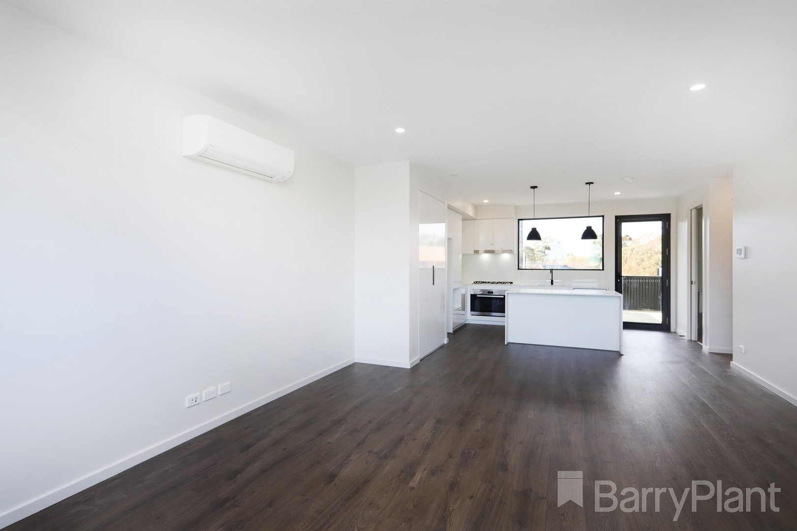 18/8 Service Street, Sunshine, VIC 3020, Sunshine - Thumbnail 2