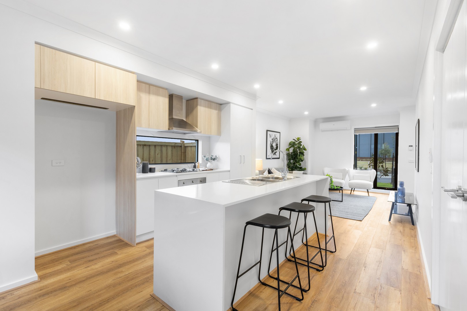 18 Adenmore Circuit, Deanside, VIC 3336, Deanside - Thumbnail 4