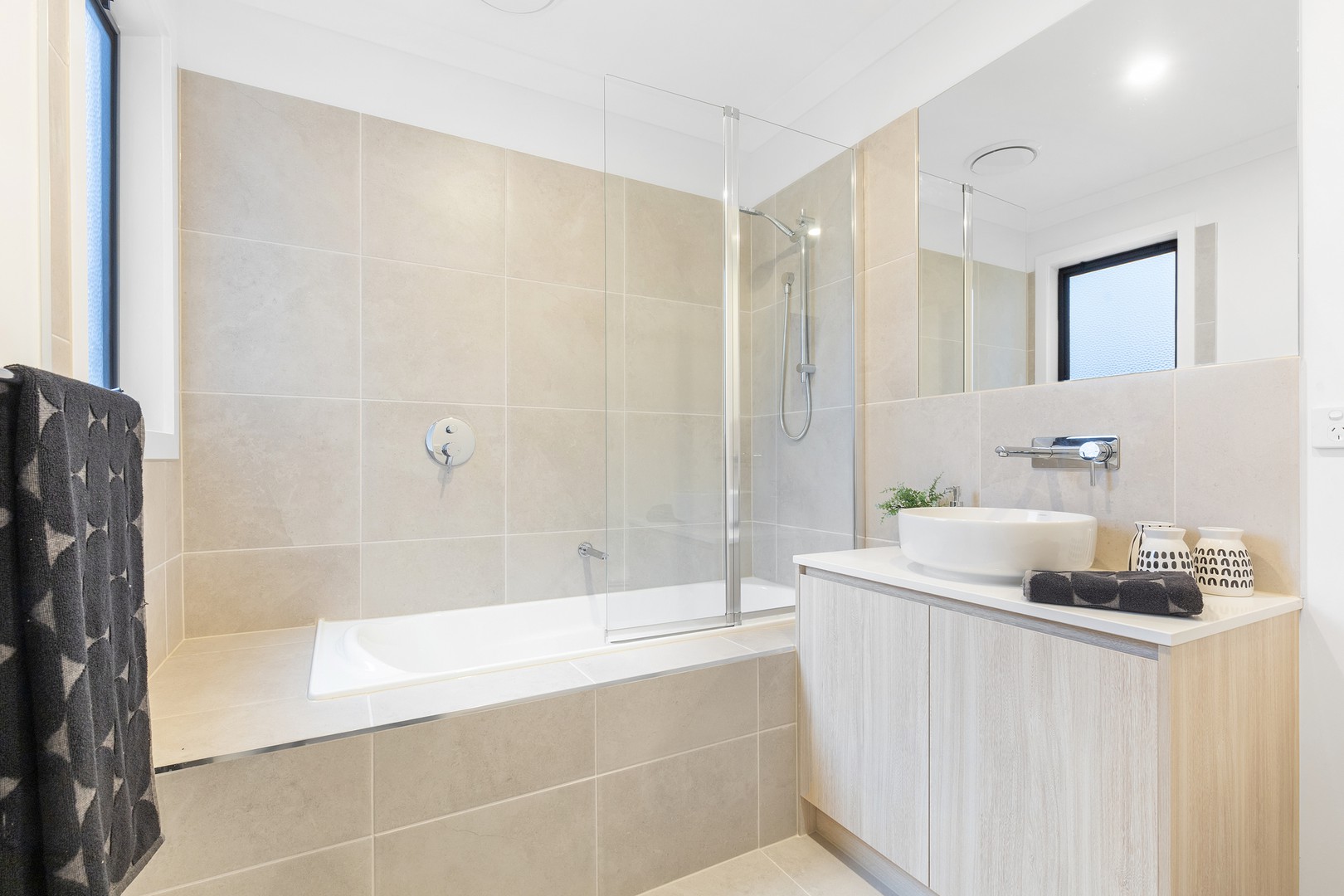 18 Adenmore Circuit, Deanside, VIC 3336, Deanside - Thumbnail 8