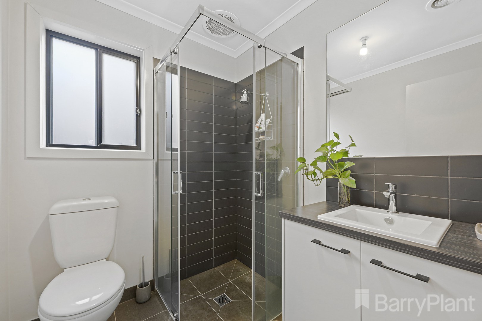 18 Appleporch Way, Drouin, VIC 3818, Drouin - Thumbnail 7