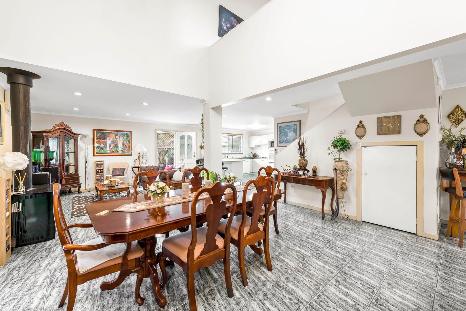18 Armstrong Close, Keilor East, VIC 3033, Keilor East - Thumbnail 4