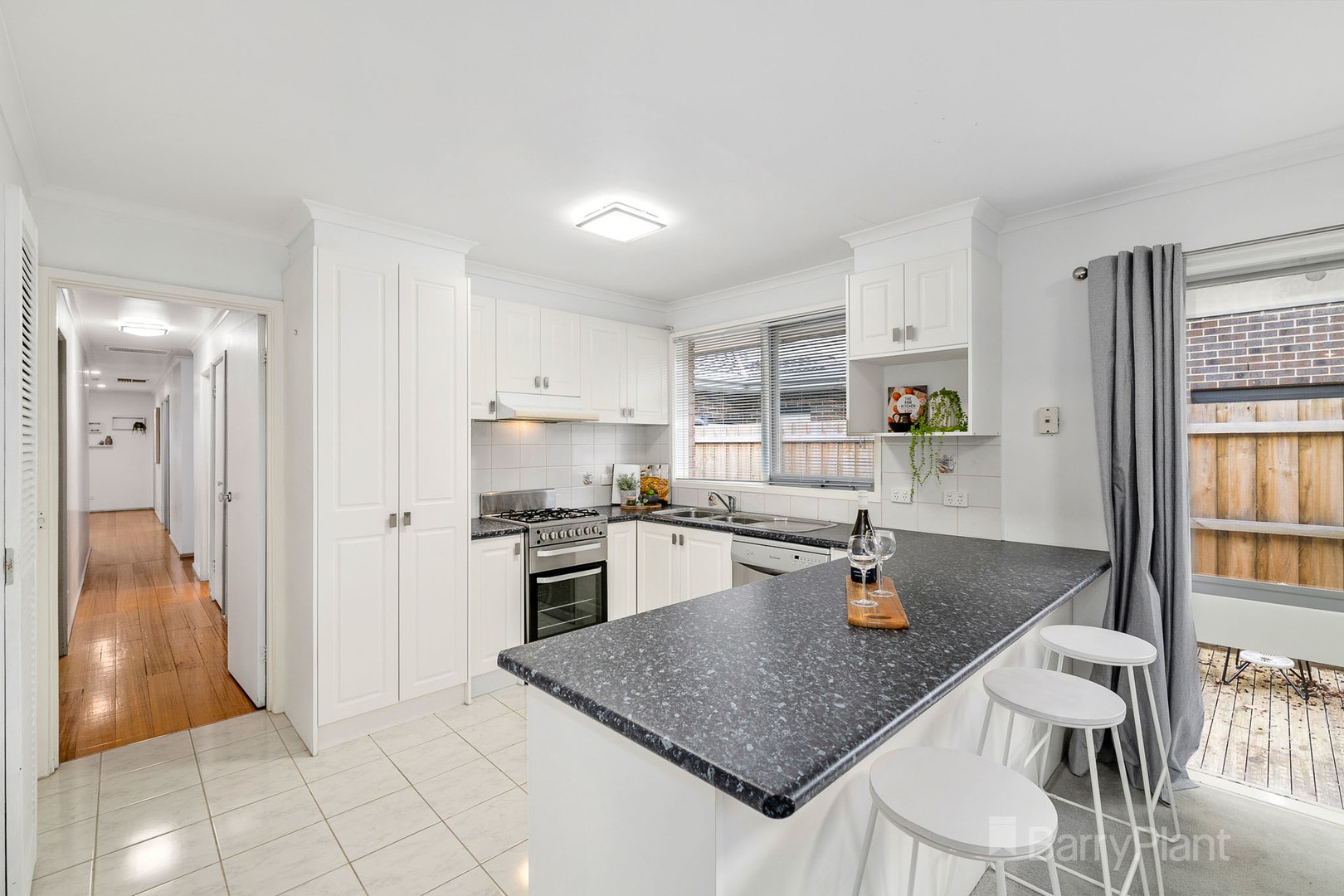 18 Arnold Street, Cranbourne, VIC 3977, Cranbourne - Thumbnail 5