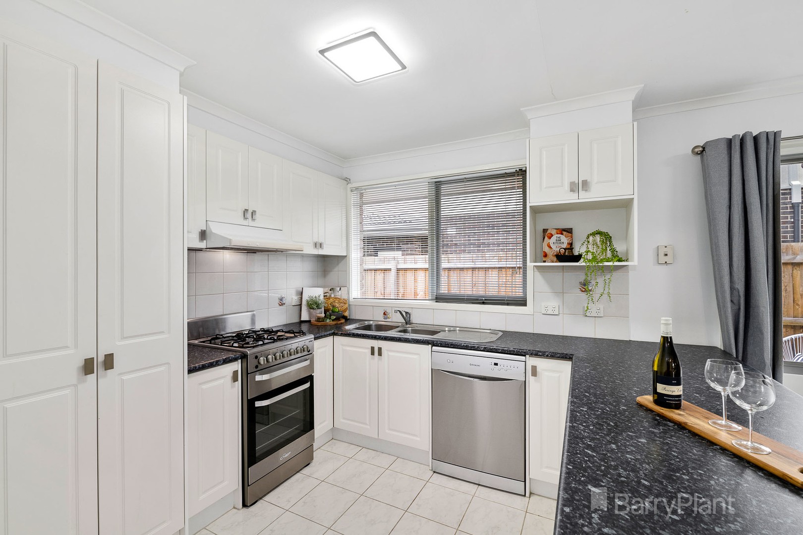 18 Arnold Street, Cranbourne, VIC 3977, Cranbourne - Thumbnail 6