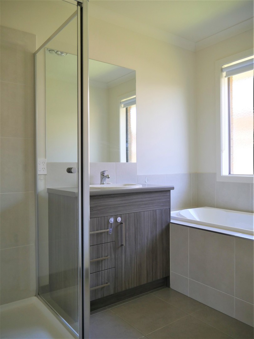 18 Avebury Drive, Cobblebank, VIC 3338, Cobblebank - Thumbnail 8