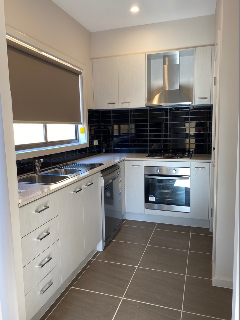 18 Baddaginnie Walk, Tarneit, VIC 3029, Tarneit - Thumbnail 3