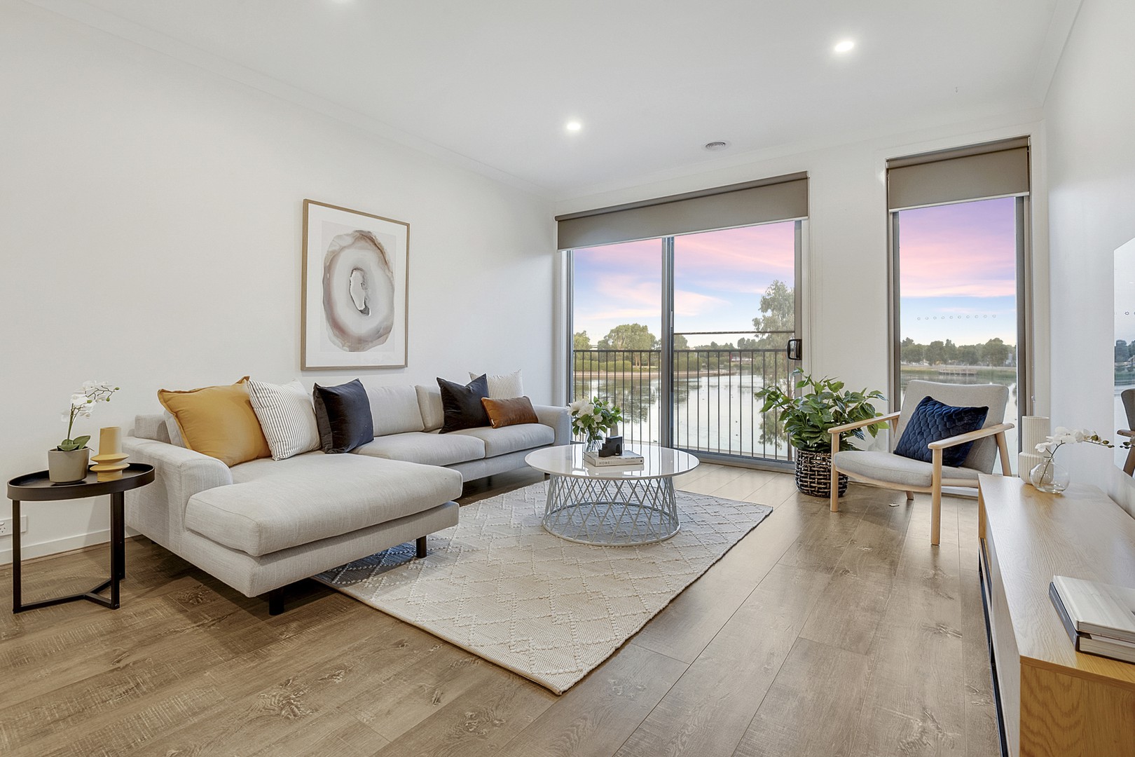 18 Bayano Way, Craigieburn, VIC 3064, Craigieburn - Thumbnail 2