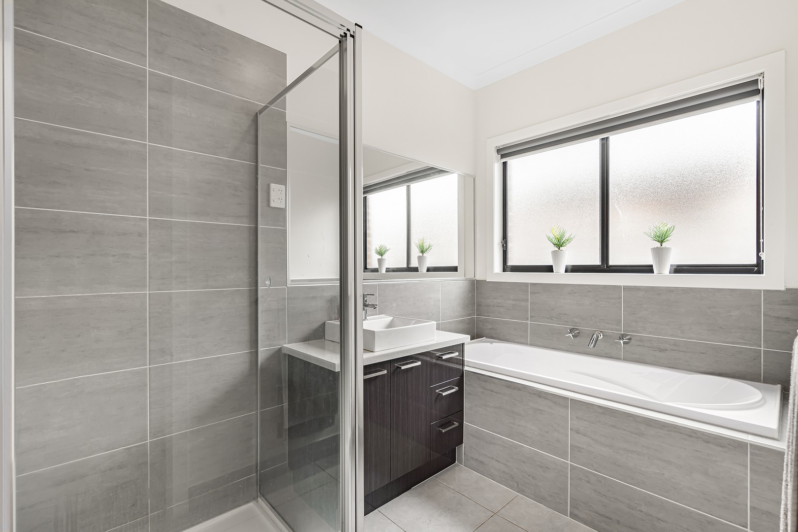 18 Birkdale Way, Weir Views, VIC 3338, Weir Views - Thumbnail 3