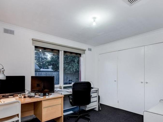 18 Blackwood Drive, Melton South, VIC 3338, Melton South - Thumbnail 7