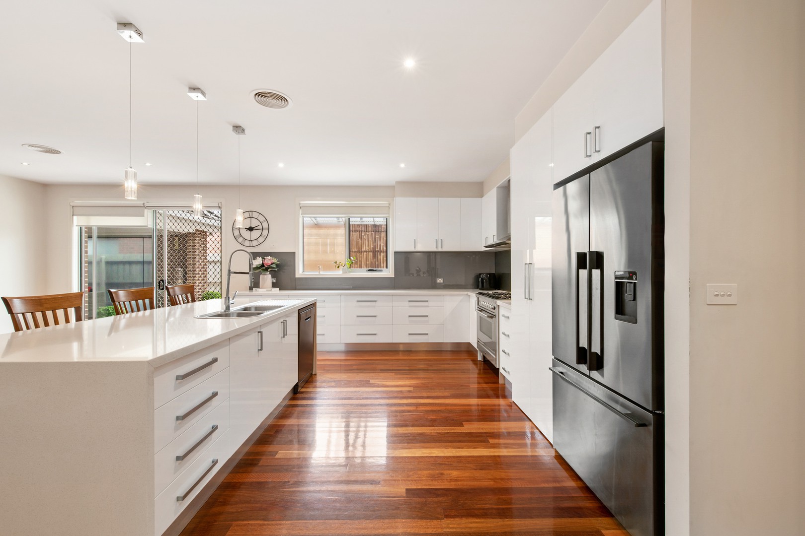 18 Bond Street, Taylors Hill, VIC 3037, Taylors Hill - Thumbnail 3