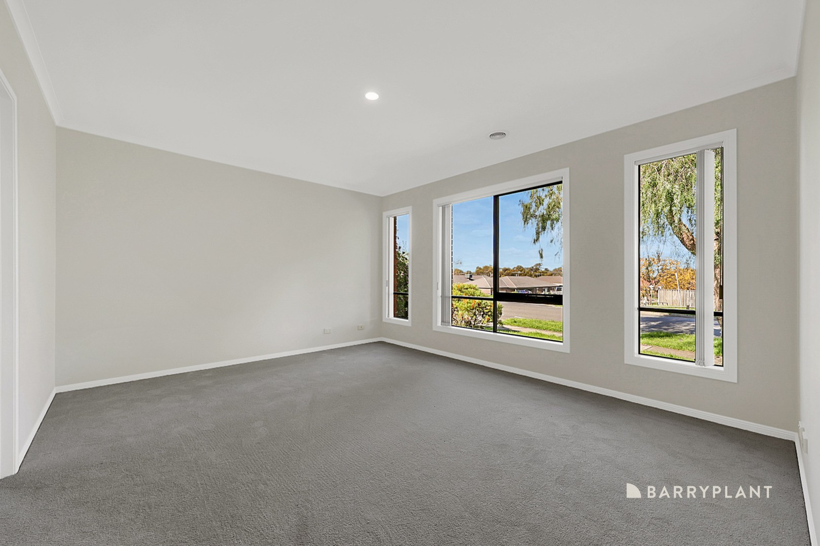 18 Bracken Way, South Morang, VIC 3752 - Thumbnail 2 - 15/12/2025