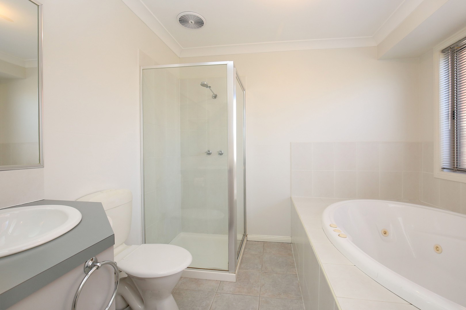 18 Buttercup Grove, Bundoora, VIC 3083 - Thumbnail 2 - 30/04/2022