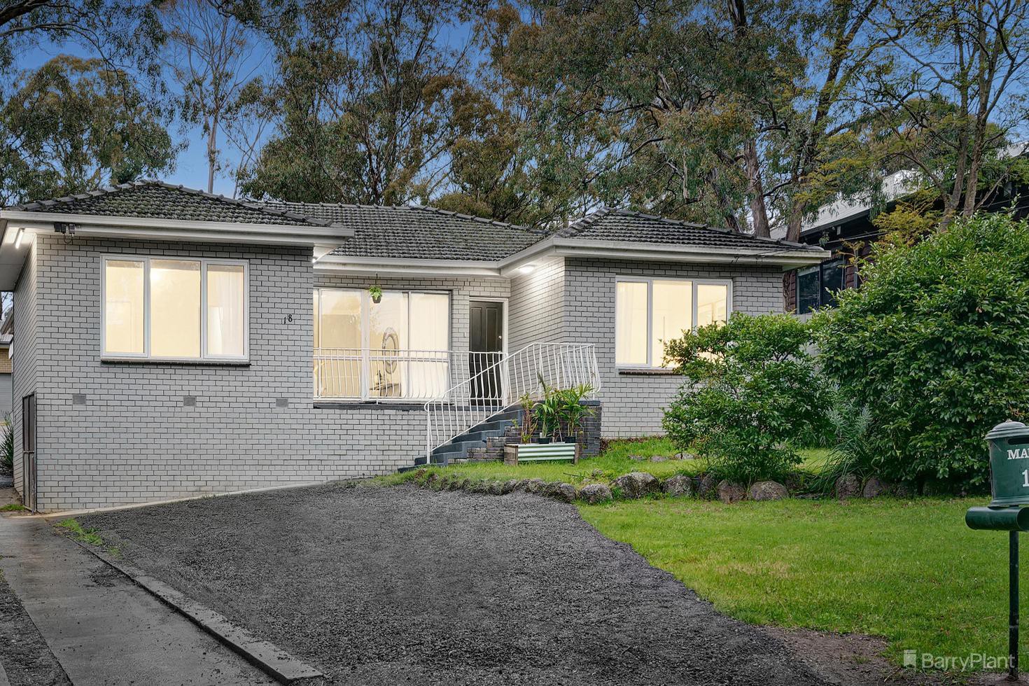 18 Calrossie Avenue, Montmorency, VIC 3094, Montmorency - Thumbnail 2