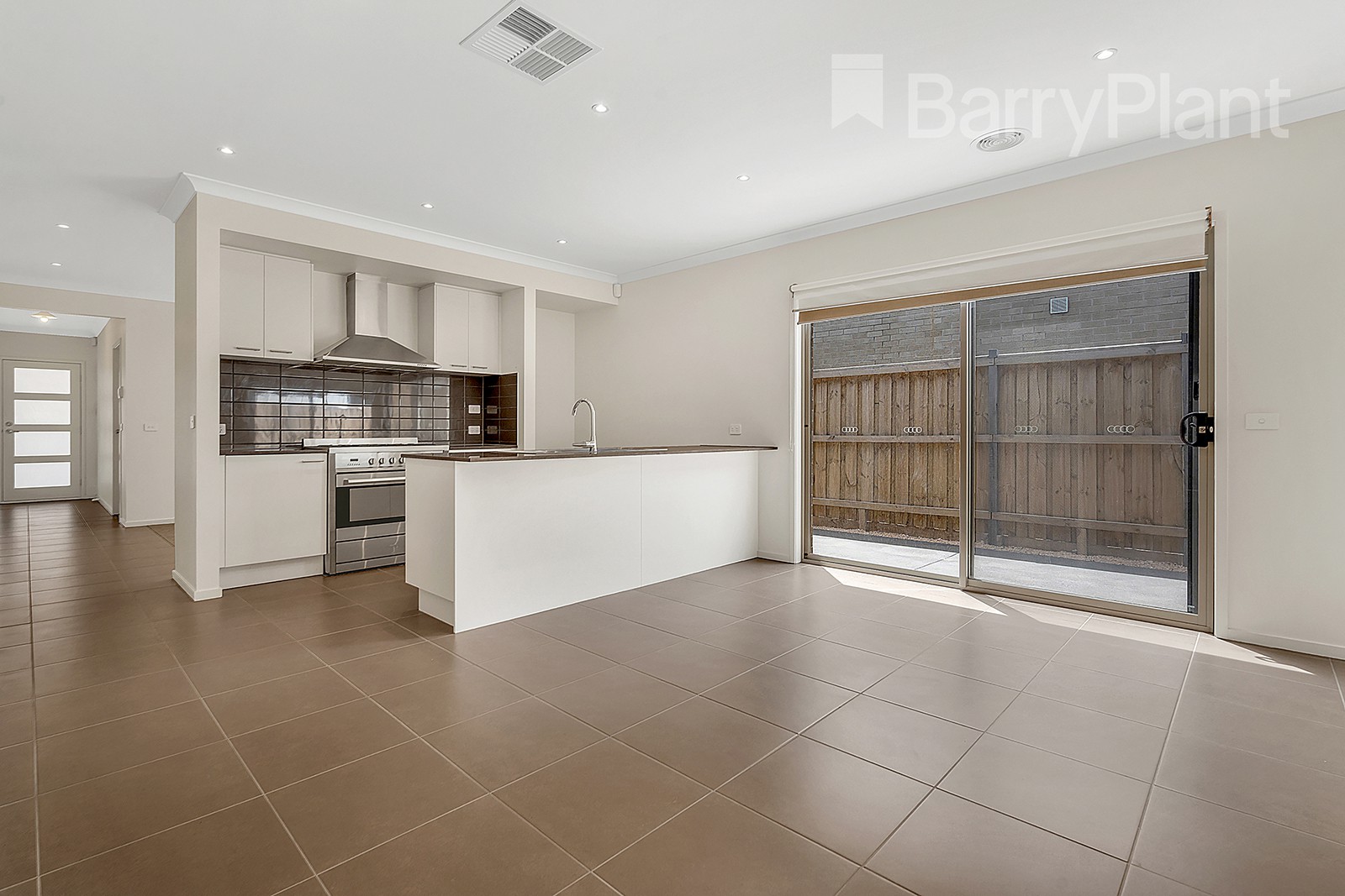 18 Canonbury Avenue, Wollert, VIC 3750, Wollert - Thumbnail 2