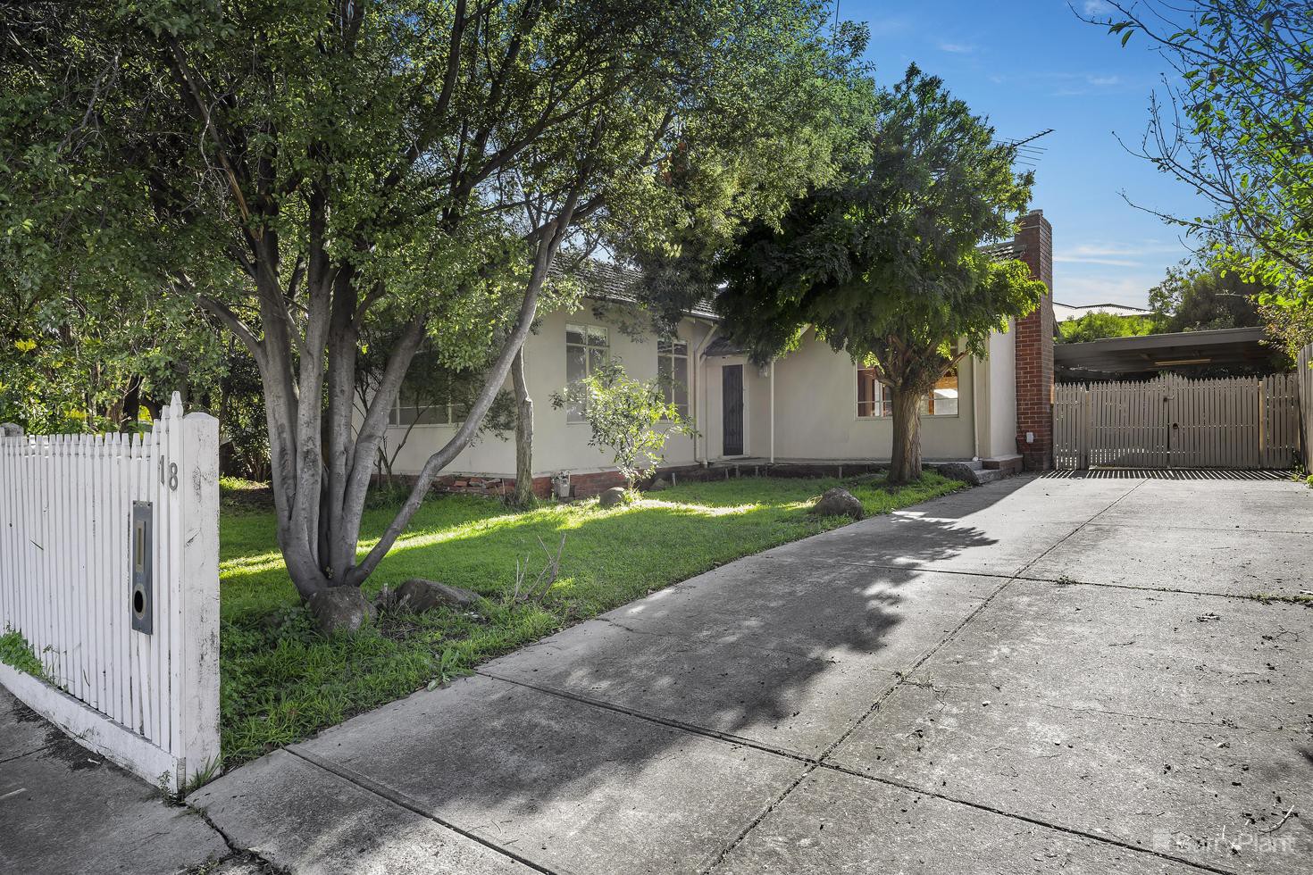 18 Carlyle Crescent, Bellfield, VIC 3081