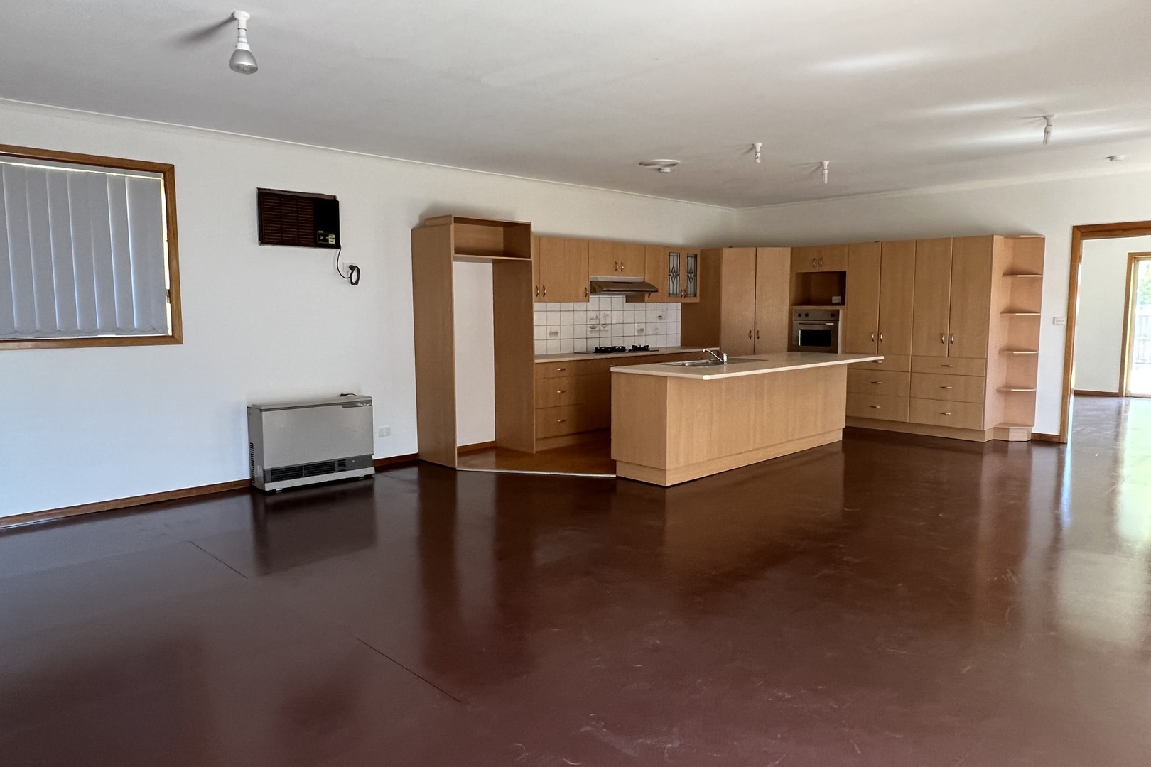 18 Central Avenue, Thomastown, VIC 3074, Thomastown - Thumbnail 3