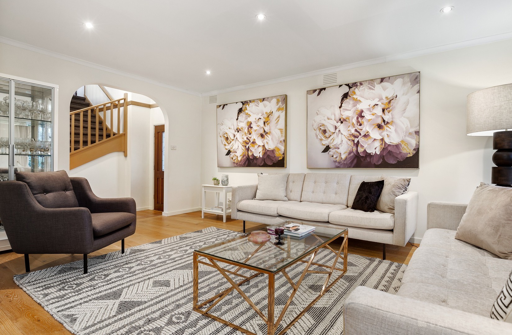 18 Chapman Boulevard, Glen Waverley, VIC 3150, Glen Waverley - Thumbnail 2