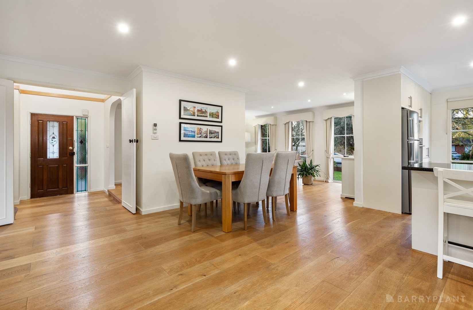 18 Chapman Boulevard, Glen Waverley, VIC 3150, Glen Waverley - Thumbnail 4