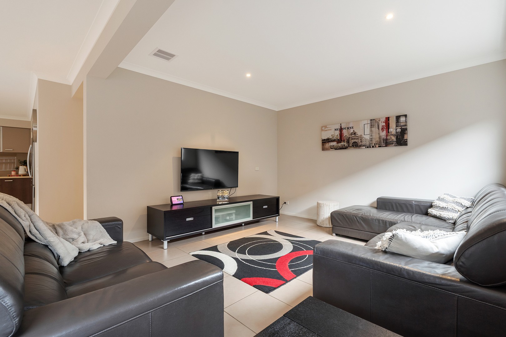 18 Clapham Way, Craigieburn, VIC 3064, Craigieburn - Thumbnail 6