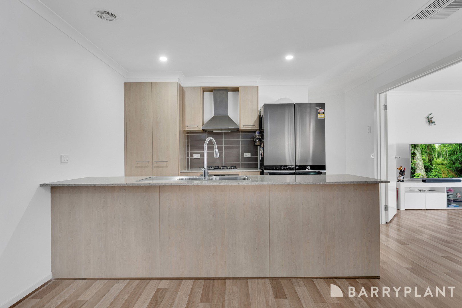 18 Coleridge Way, South Morang, VIC 3752, South Morang - Thumbnail 4