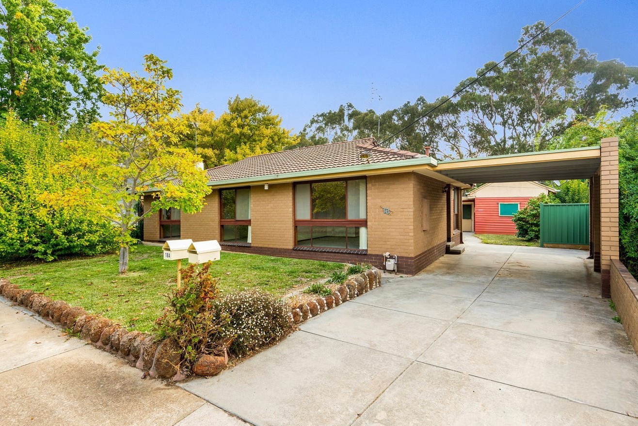 18 College Crescent, Flora Hill, VIC 3550, Flora Hill - Thumbnail 2