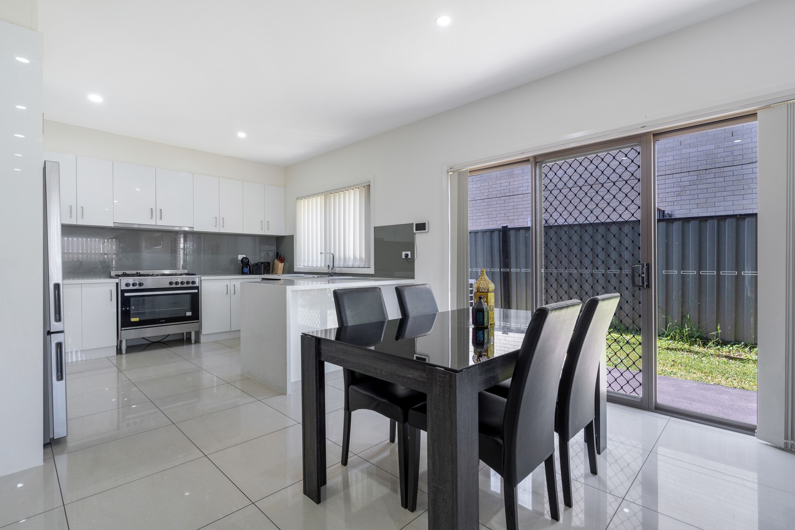18 Coronet Avenue, Roxburgh Park, VIC 3064, Roxburgh Park - Thumbnail 5