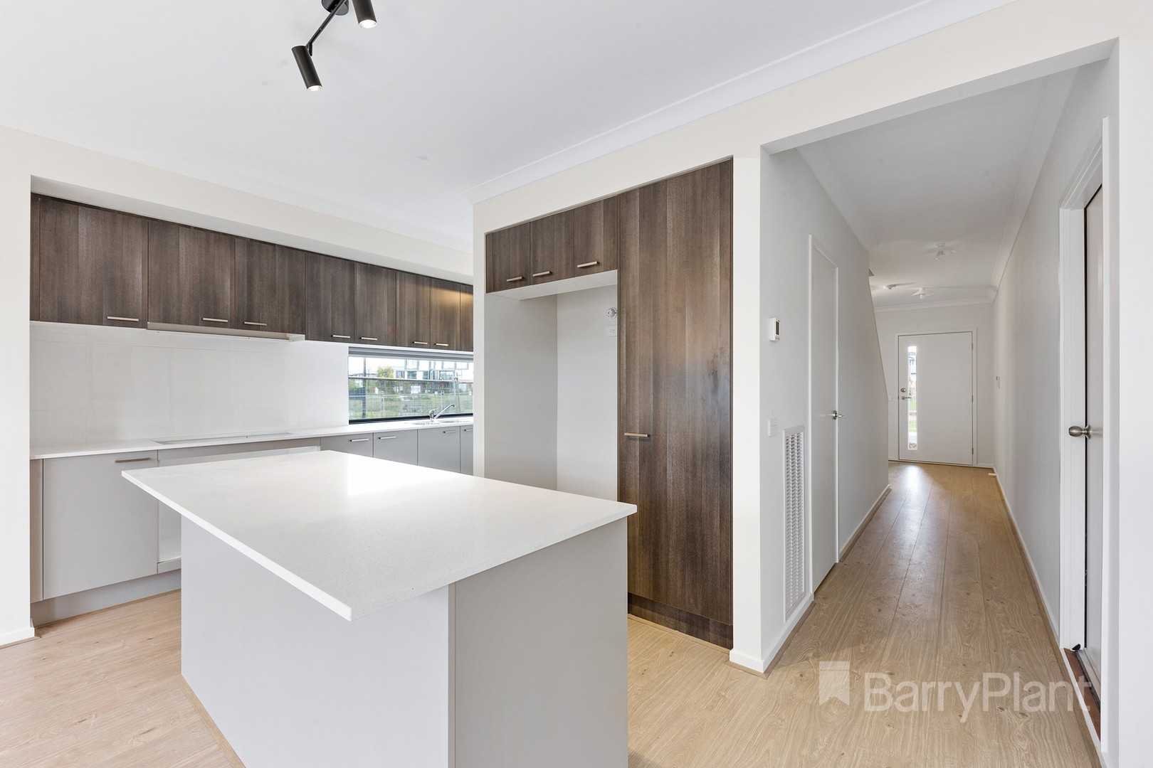 18 Creekside Circuit, Hillside, VIC 3037 - Thumbnail 2 - 17/10/2019