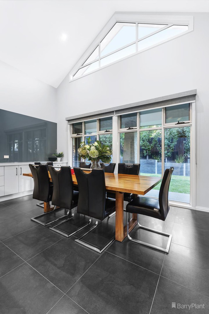 18 Curnola Avenue, Doncaster, VIC 3108, Doncaster - Thumbnail 6