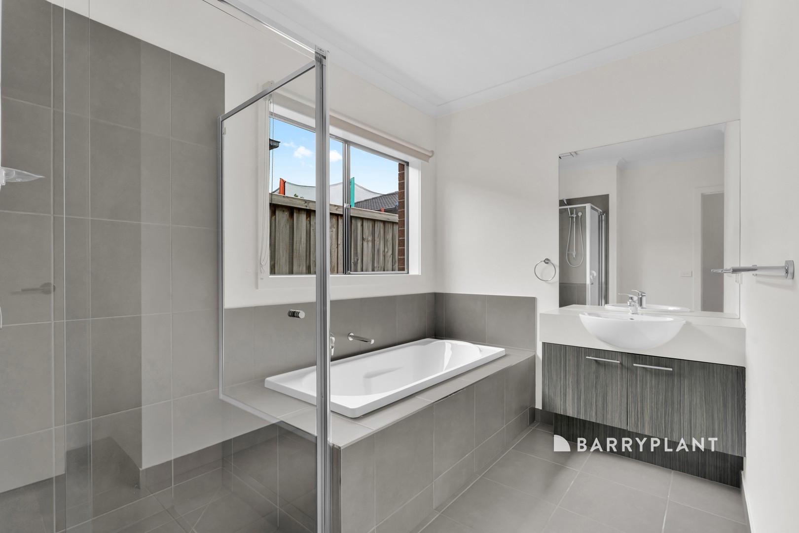 18 Curzon Street, Clyde North, VIC 3978, Clyde North - Thumbnail 5