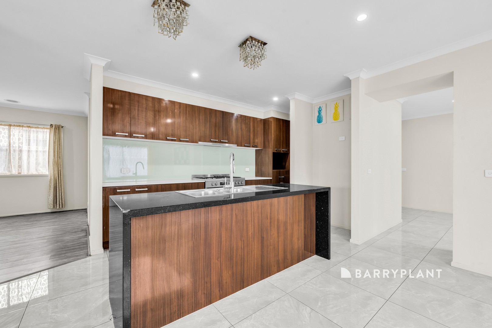 18 Deegan Way, Cranbourne East, VIC 3977, Cranbourne East - Thumbnail 3