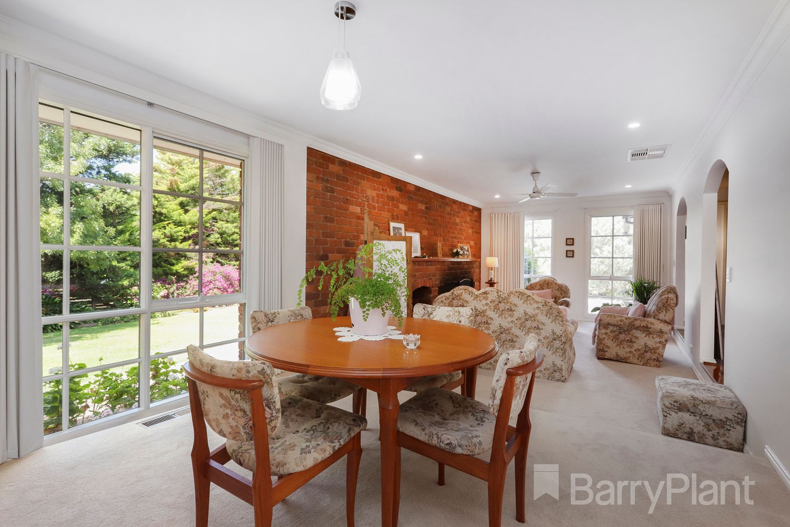 18 Dunbar Court, Greenvale, VIC 3059, Greenvale - Thumbnail 2