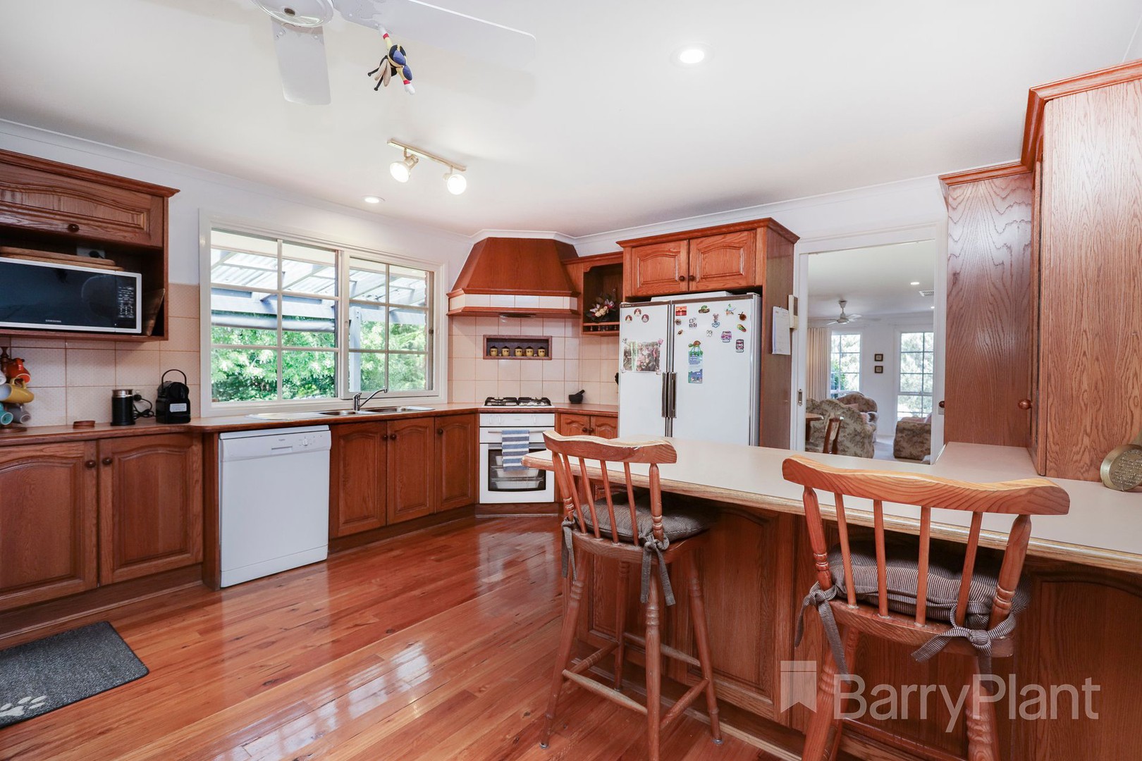 18 Dunbar Court, Greenvale, VIC 3059, Greenvale - Thumbnail 3