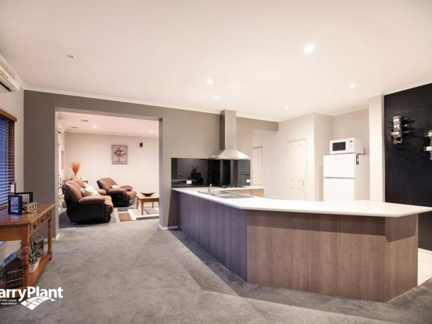 18 Durban Place, Craigieburn, VIC 3064, Craigieburn - Thumbnail 3