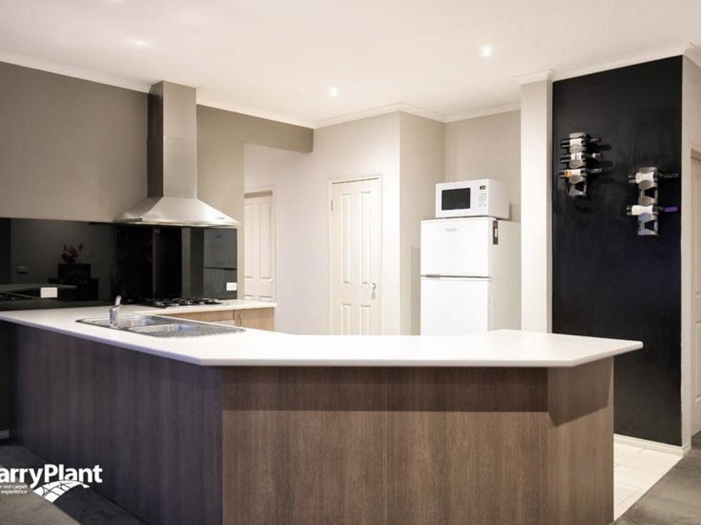 18 Durban Place, Craigieburn, VIC 3064, Craigieburn - Thumbnail 4