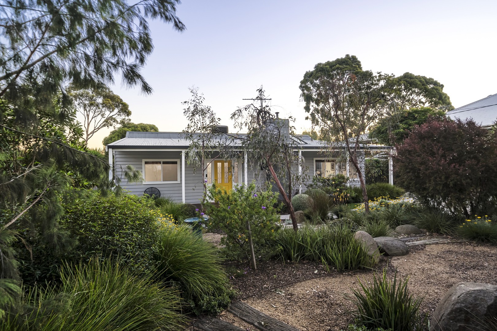 18 Emerald Street, Ringwood, VIC 3134, Ringwood - Thumbnail 2