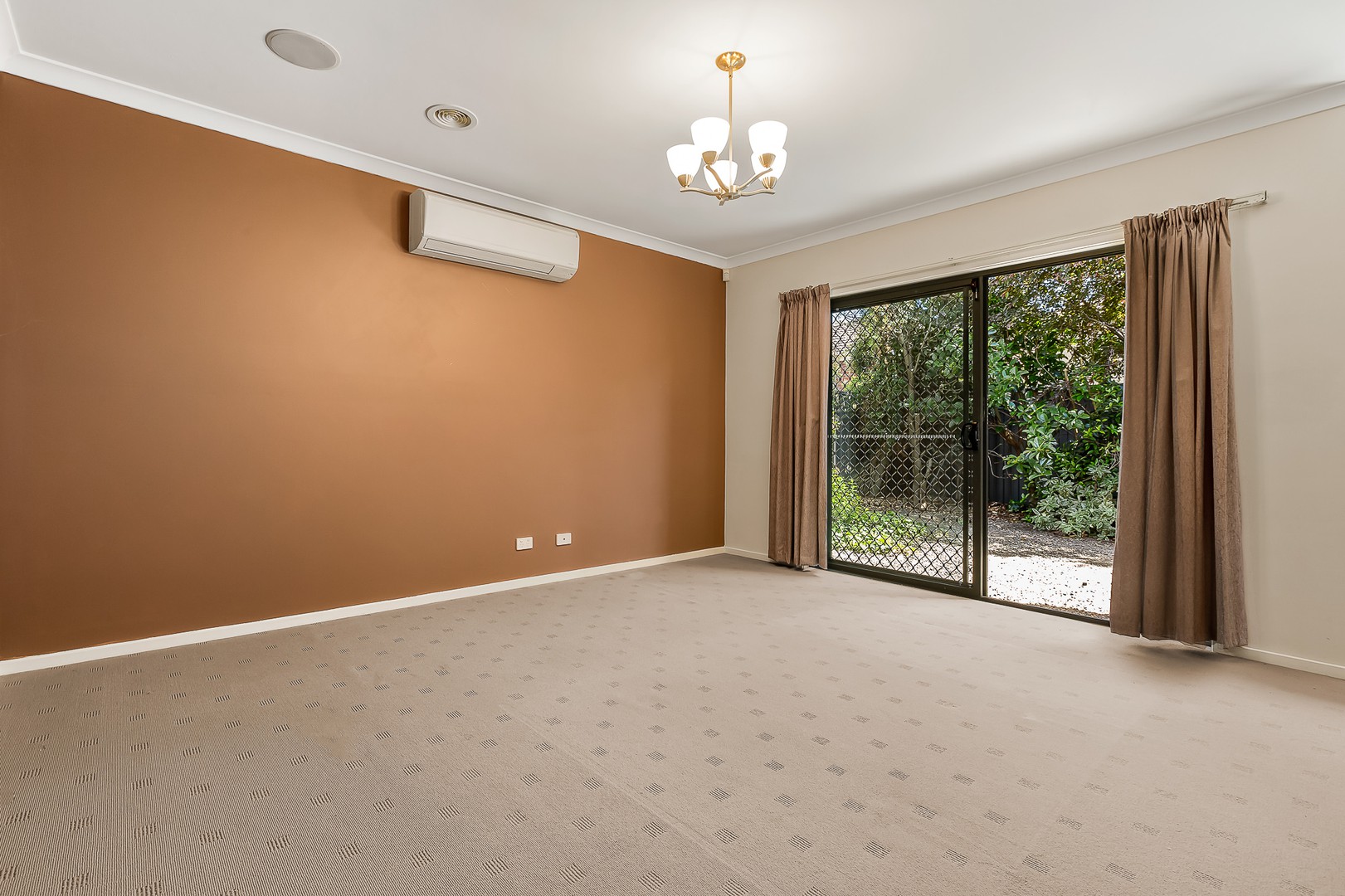 18 Falkirk DriveMernda, VIC 3754  - Leased, Mernda - Thumbnail 3