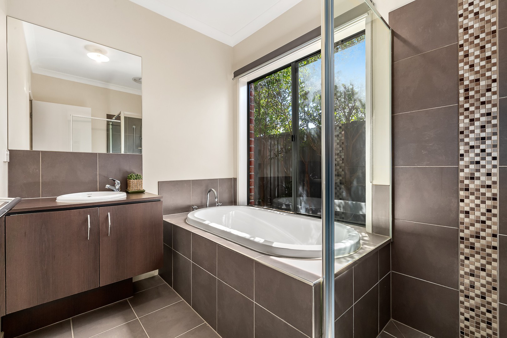 18 Falkirk DriveMernda, VIC 3754  - Leased, Mernda - Thumbnail 5