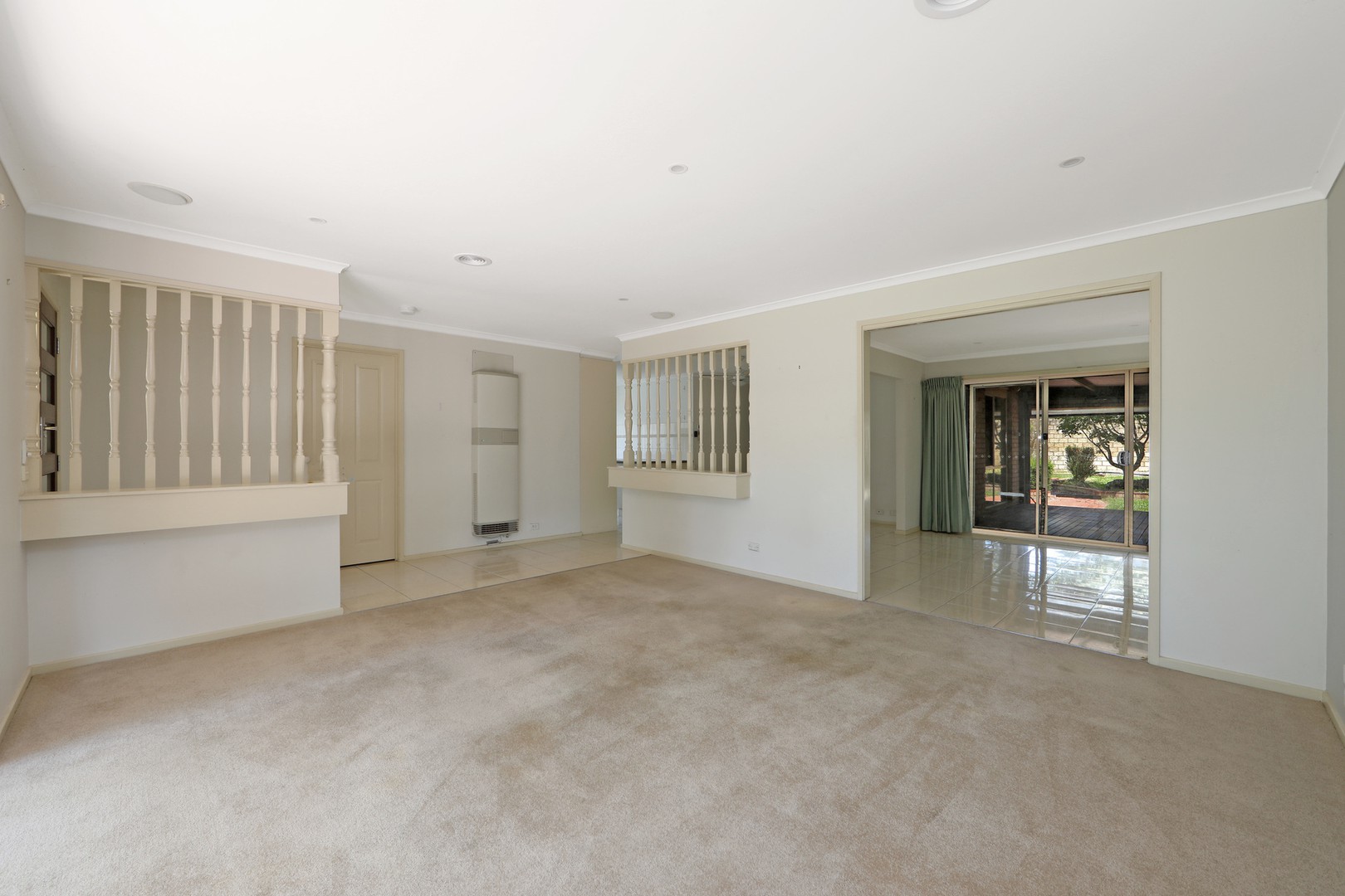 18 Farview Drive, Rowville, VIC 3178 - Thumbnail 2 - 24/02/2026