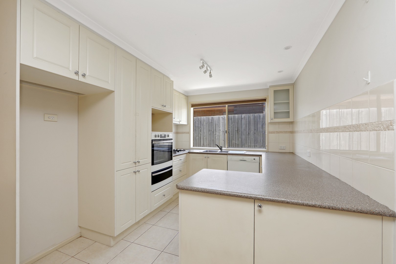 18 Farview Drive, Rowville, VIC 3178, Rowville - Thumbnail 6