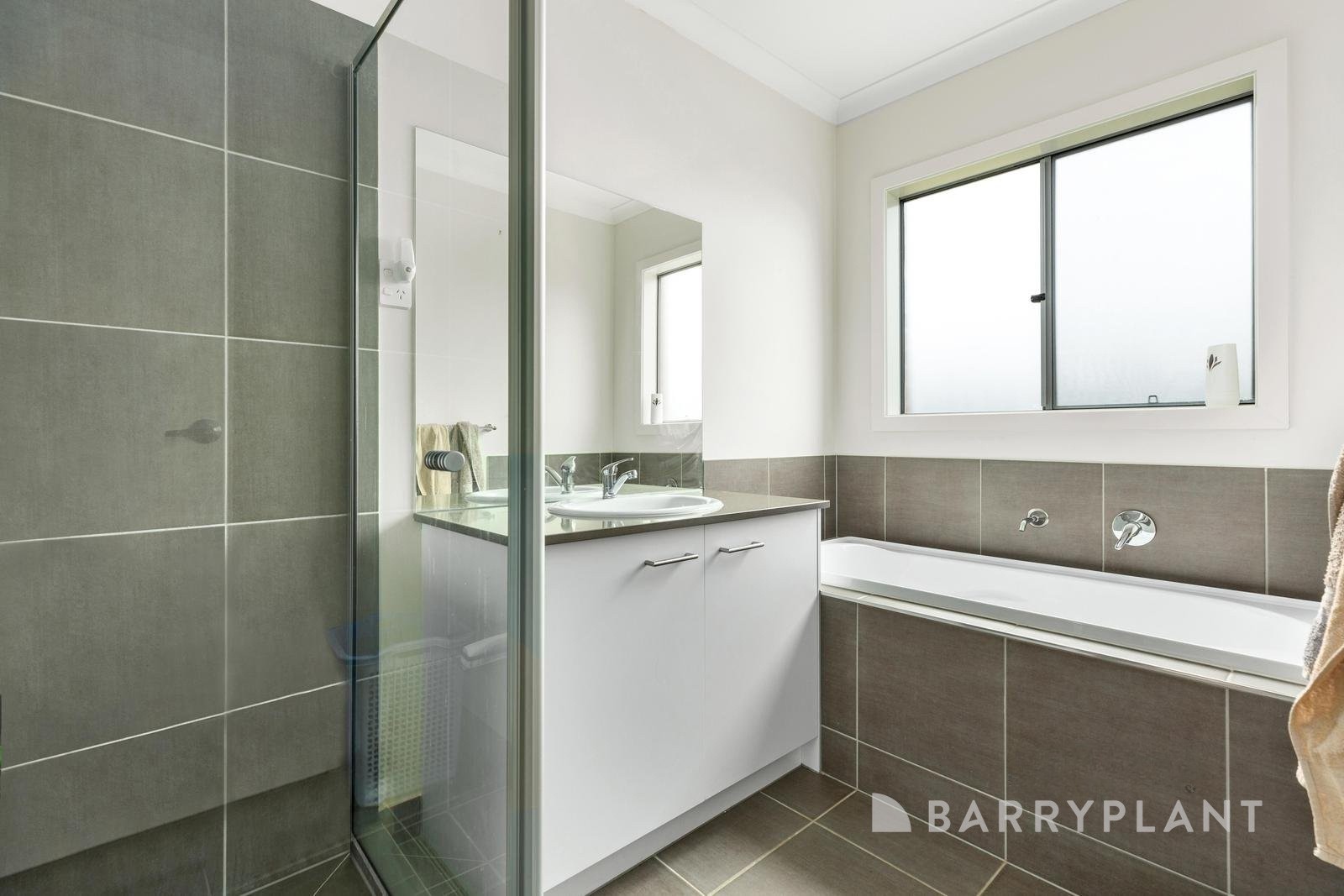 18 Flewin Avenue, Miners Rest, VIC 3352, Miners Rest - Thumbnail 7