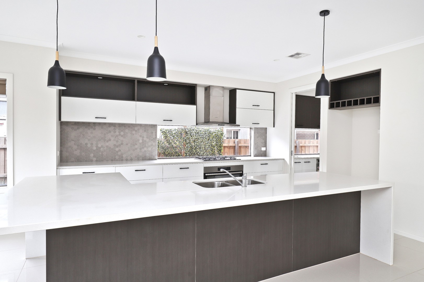 18 Frontier Avenue, Aintree, VIC 3336, Aintree - Thumbnail 2