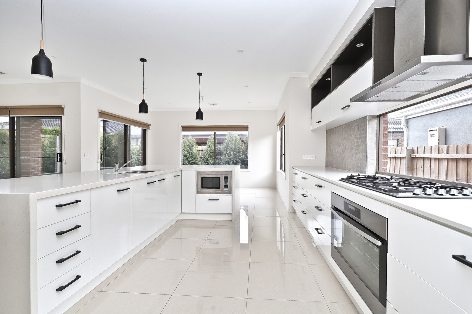 18 Frontier Avenue, Aintree, VIC 3336, Aintree - Thumbnail 3