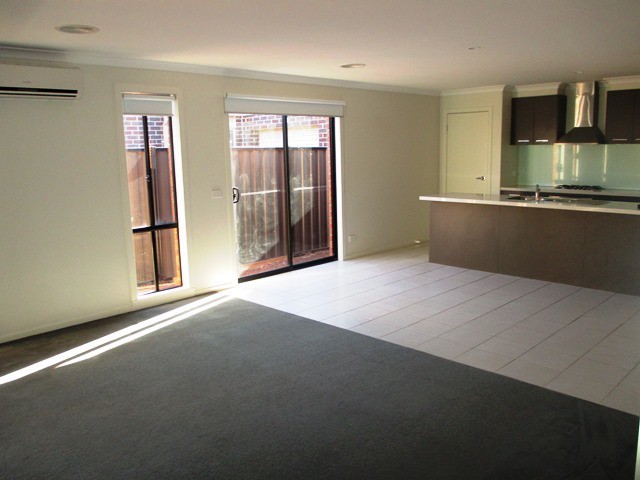 18 Garland Terrace, Point Cook, VIC 3030, Point Cook - Thumbnail 5