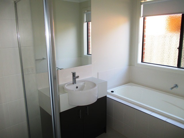 18 Garland Terrace, Point Cook, VIC 3030, Point Cook - Thumbnail 7