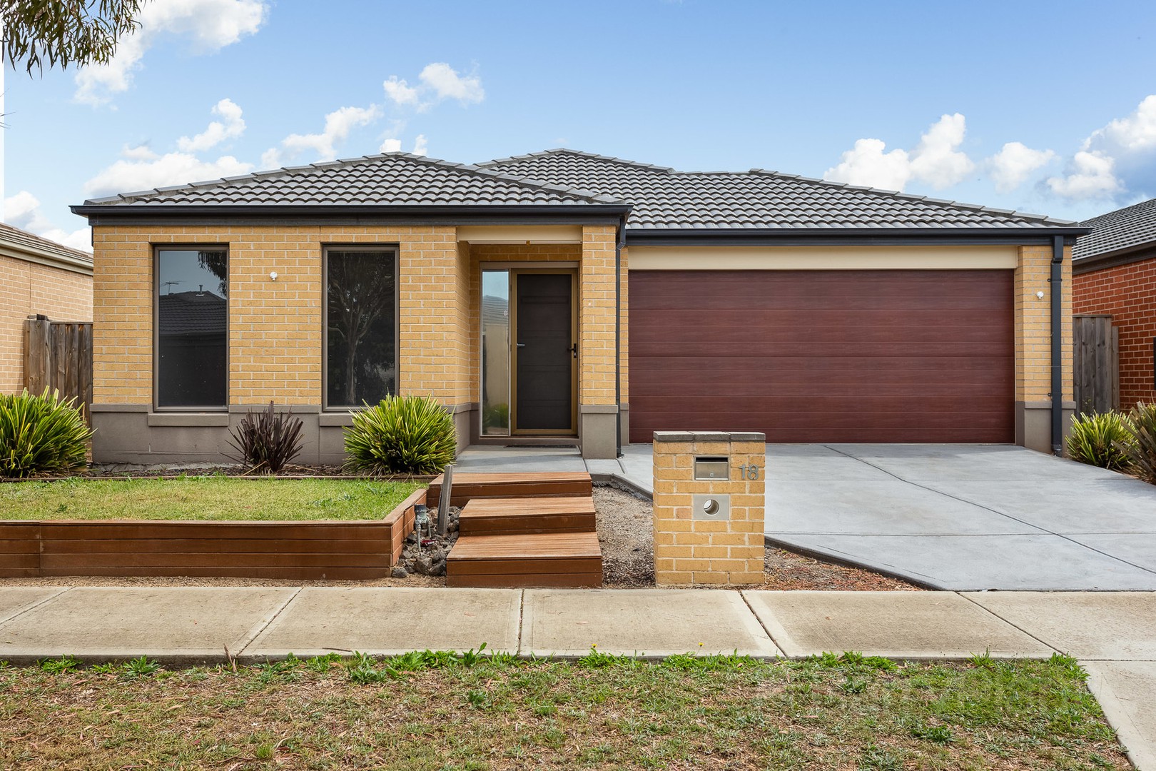 18 Geraldton Road, Point Cook, VIC 3030, Point Cook - Thumbnail 2