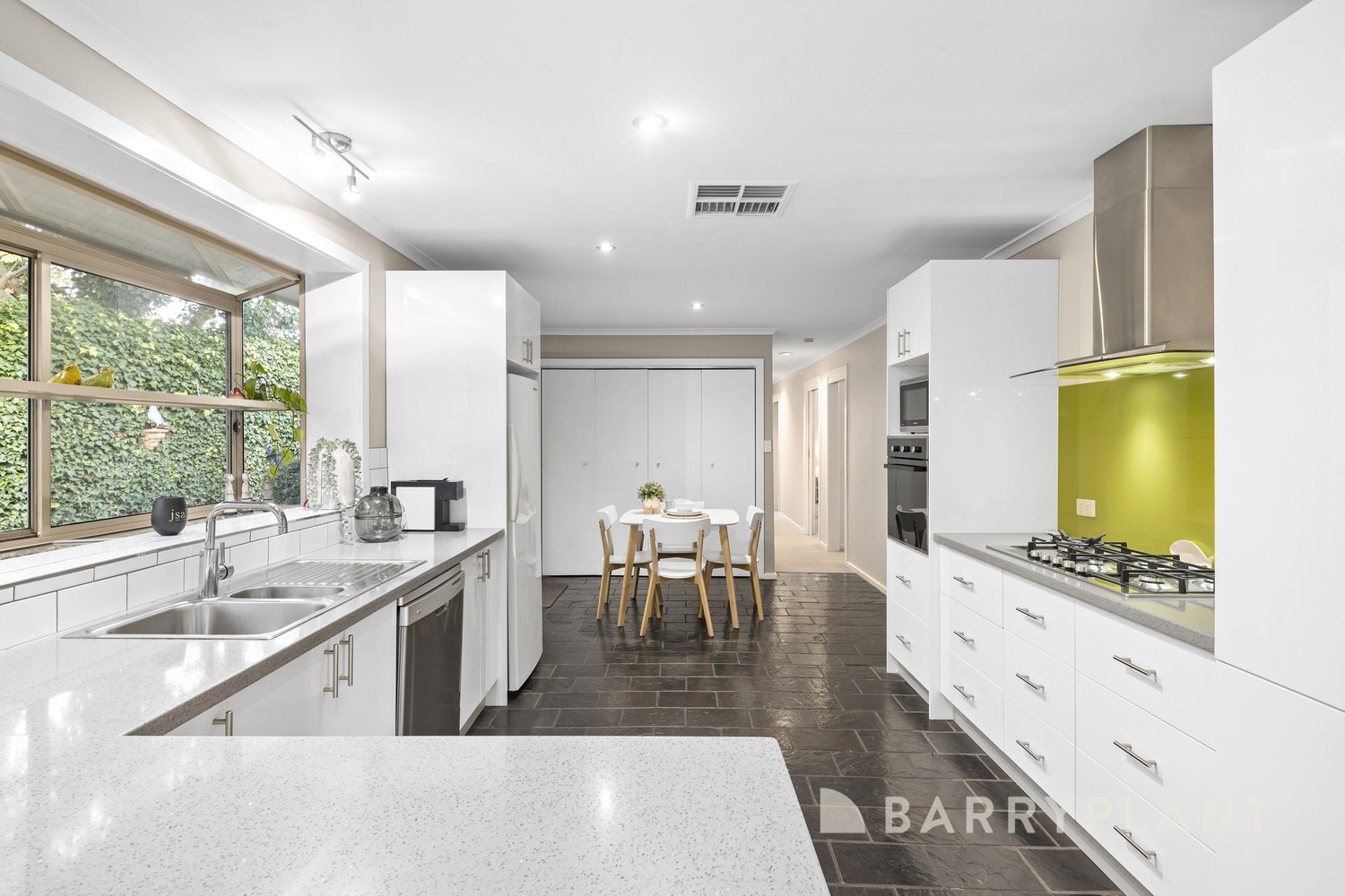 18 Gerrard Street, Watsonia North, VIC 3087, Watsonia North - Thumbnail 3