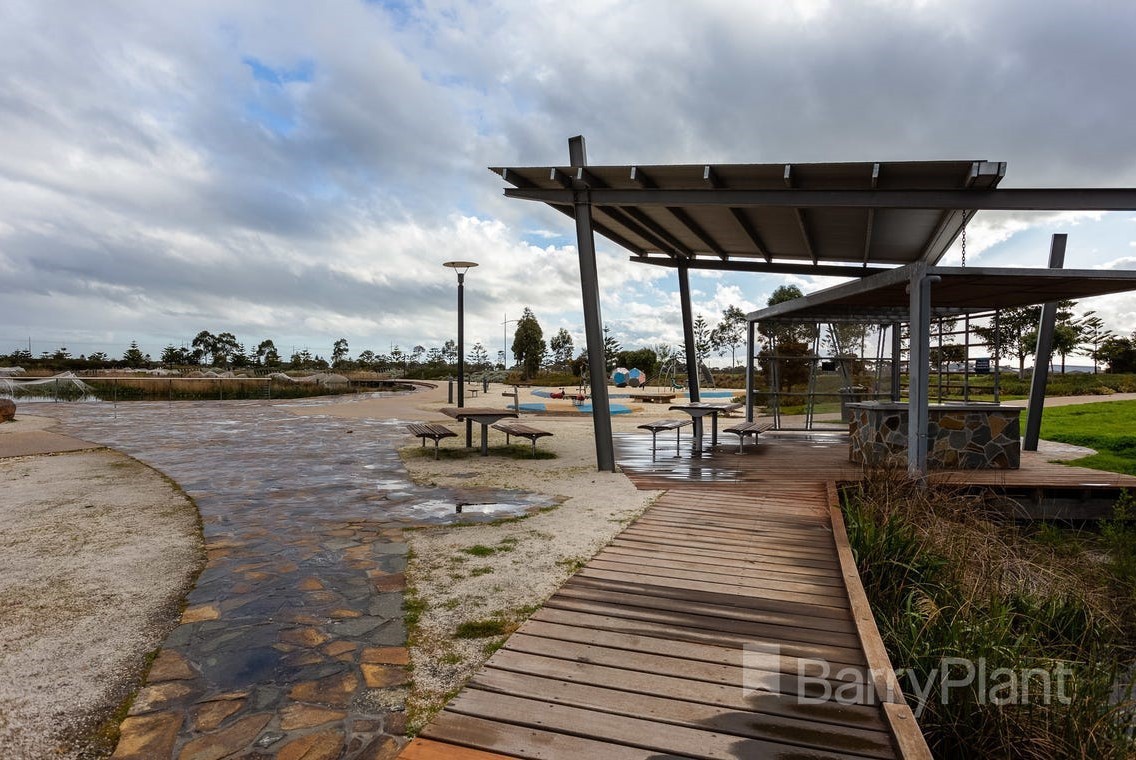 18 Giaconda Road, Point Cook, VIC 3030, Point Cook - Thumbnail 7