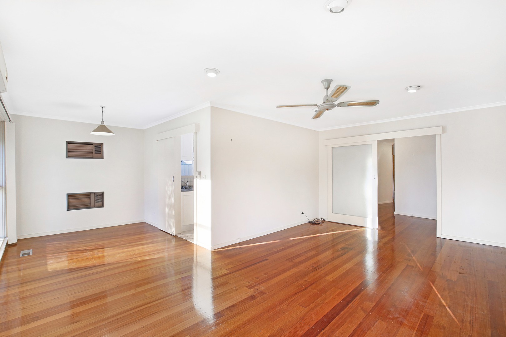 18 Glenn Crescent, Bundoora, VIC 3083, Bundoora - Thumbnail 2