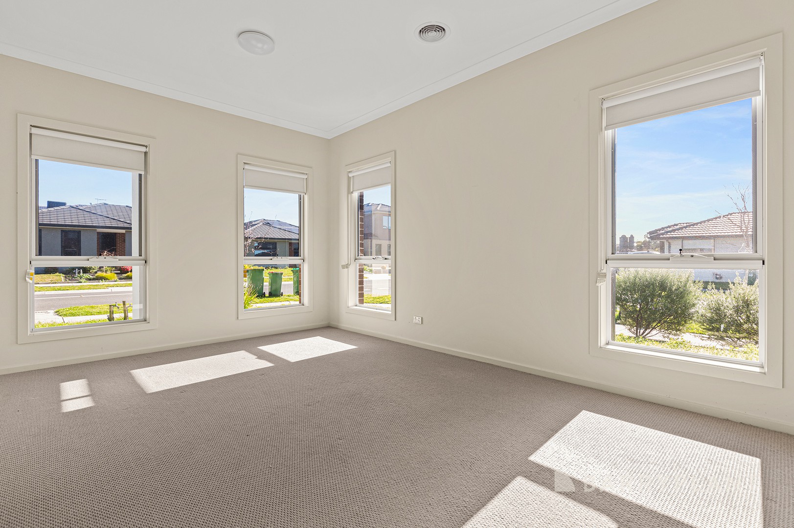 18 Golden Banksia Drive, Officer, VIC 3809, Officer - Thumbnail 4